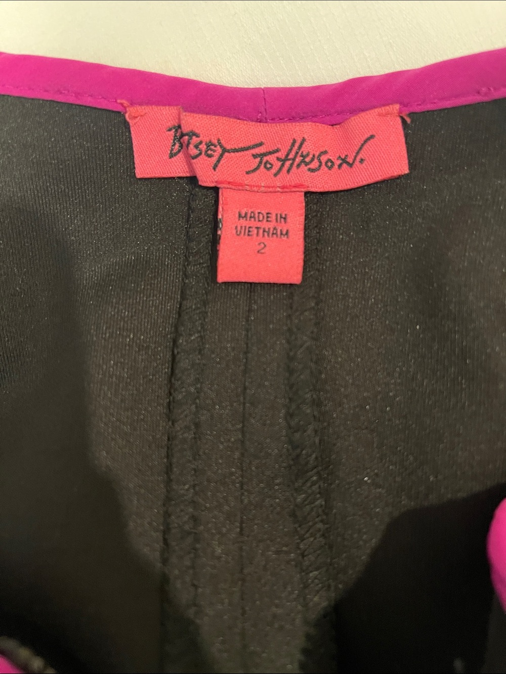 Betsey Johnson | Black w/pink trim Scuba Zip Front Dress Sz 2 - Picture 5 of 10